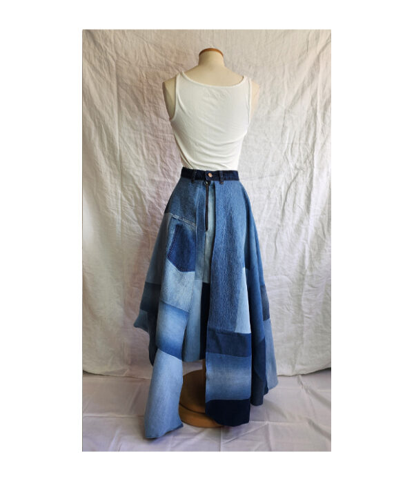 Mam'zelle Funky'Up - boutique, magie, transformation, beauté, œuvre unique, élégant, original, écologie, textile usagé, confection écoresponsable, veste, robe, jupe, haut, pantalon, accessoire, lausanne, vaud, suisse